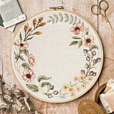 Купить недорого   Набор для вышивания Anchor "Meadow Wreath" диаметр 26см, MEZ Венгрия, ALXE004  в интернет магазине Фэмили хобби